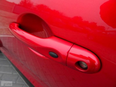 14800674_503995713_renault-clio-iv-intens-navi-klimatronik-hands-free_xlarge.jpg